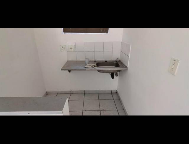INDUSTRIAL PROPERTY TO RENT IN SILVERTONDALE